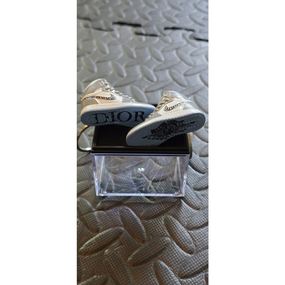 Unisex 3D Sneaker Keychain Set Gray White - Picture 6 of 6